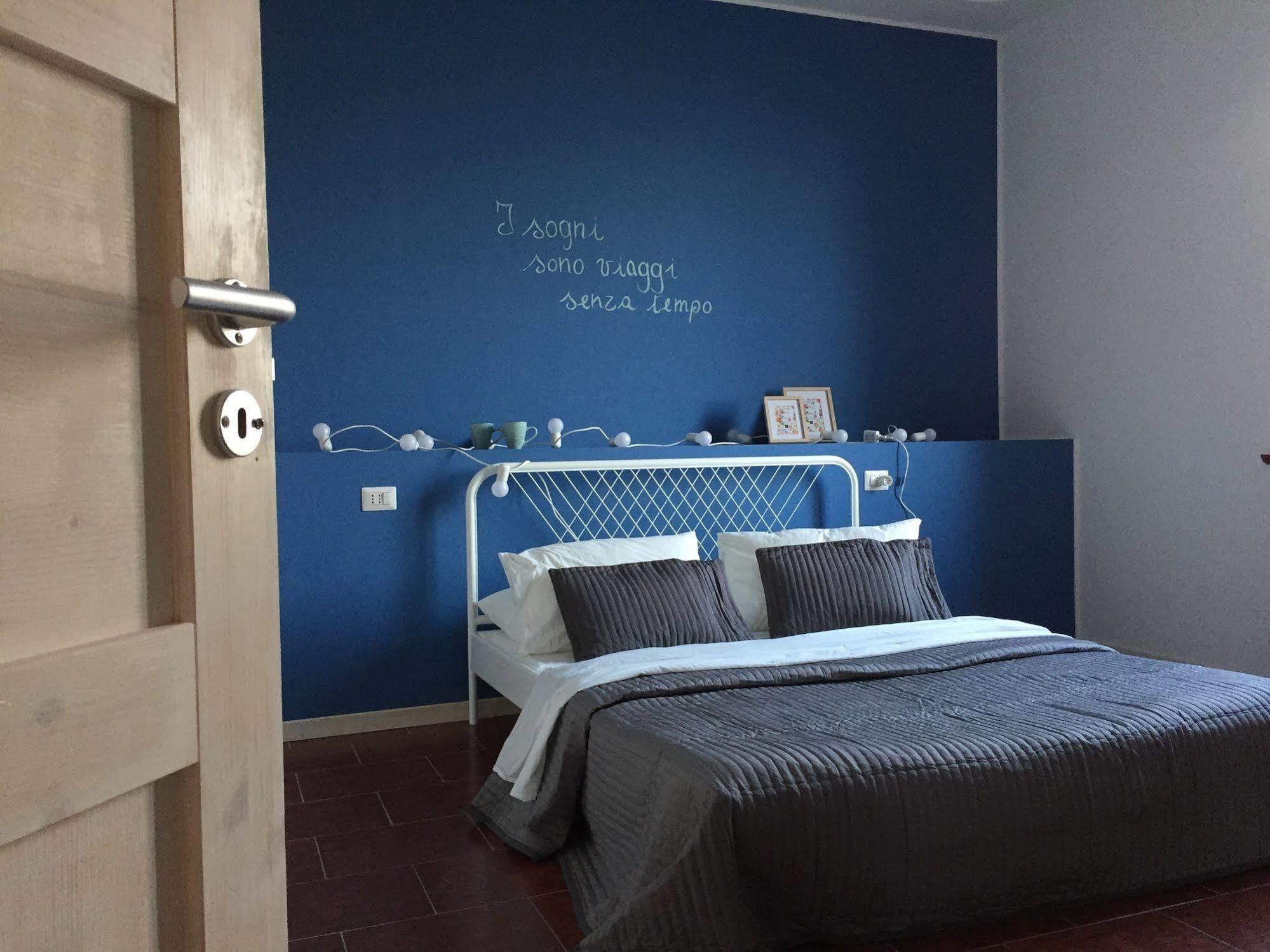 Senza Tempo Room & Breakfast กรัซซาโน วิสกอนติ ภายนอก รูปภาพ