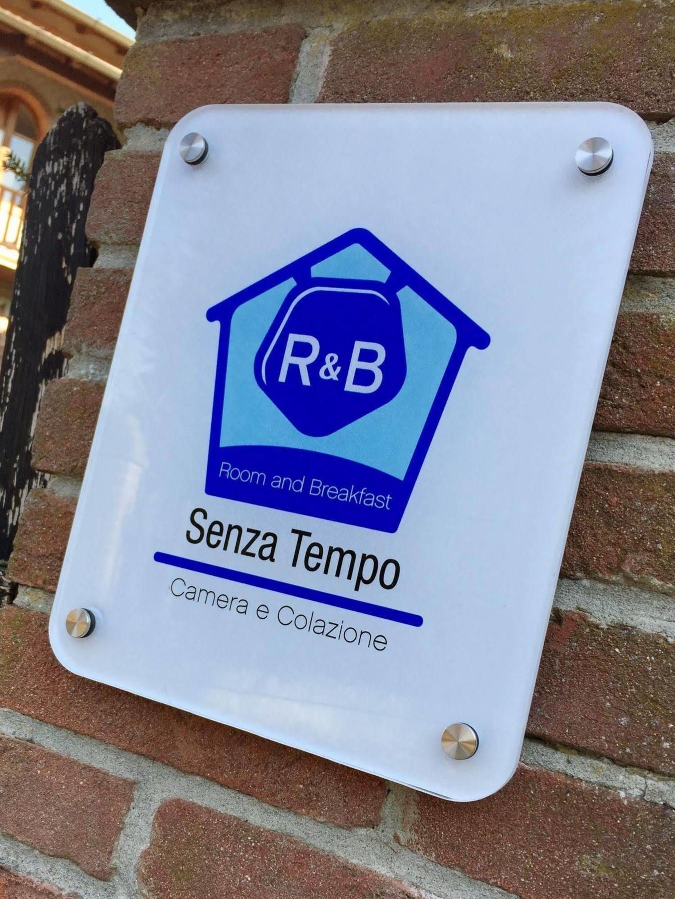 Senza Tempo Room & Breakfast กรัซซาโน วิสกอนติ ภายนอก รูปภาพ