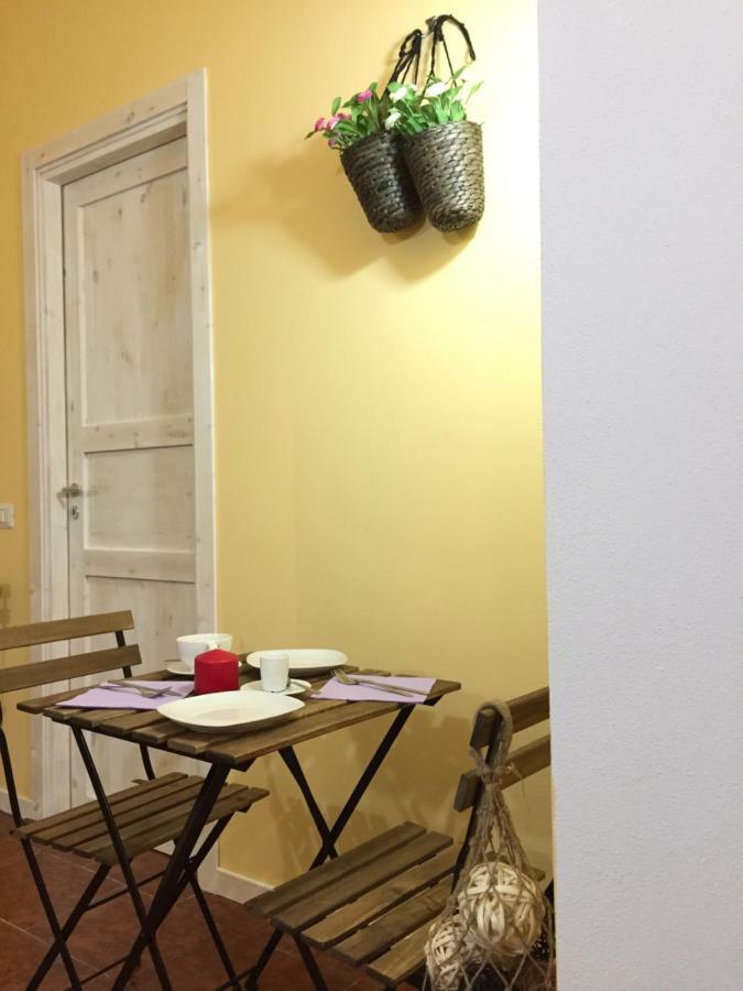 Senza Tempo Room & Breakfast กรัซซาโน วิสกอนติ ภายนอก รูปภาพ